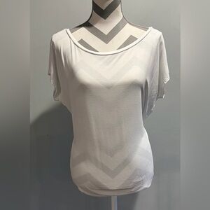 VENUS White Short Sleeve Top